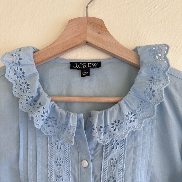 J Crew Eyelet Trim Button Up Blouse Sz Small - Picture 5 of 8